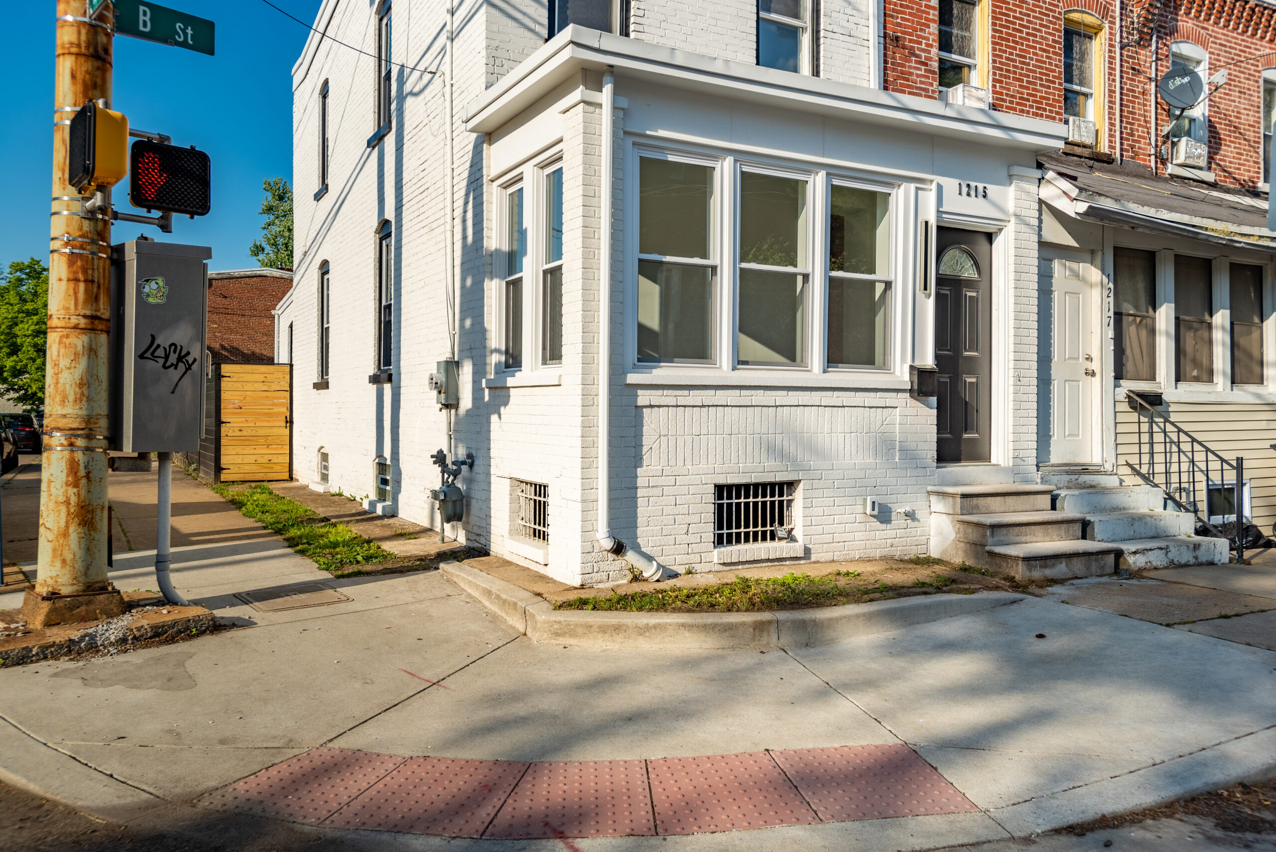 White row house on confer